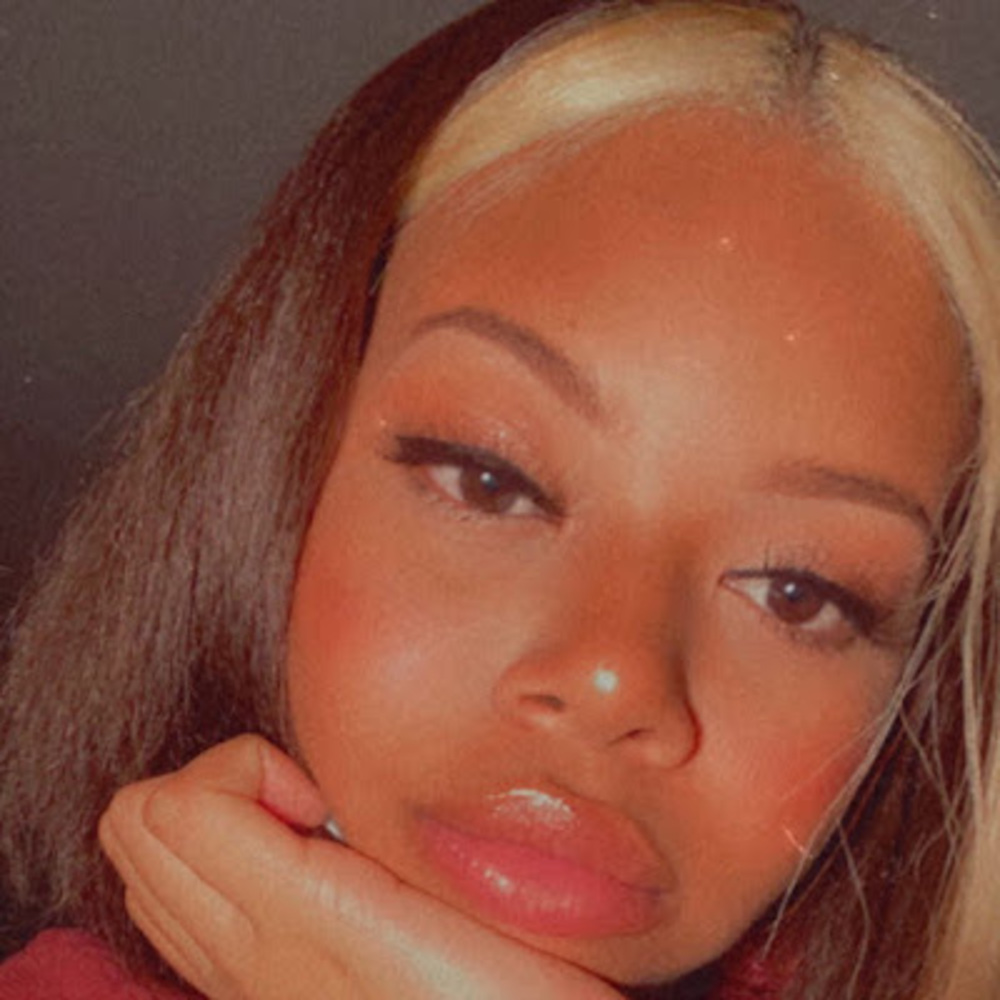 Meet your Posher, Kenisha